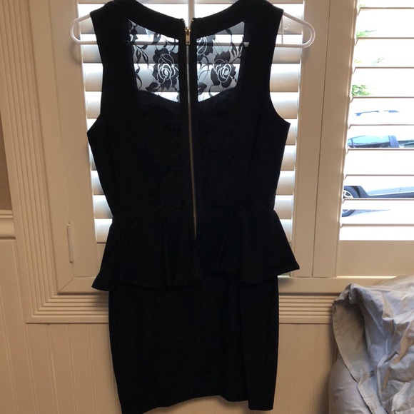 Dress - Picture 2 of 2